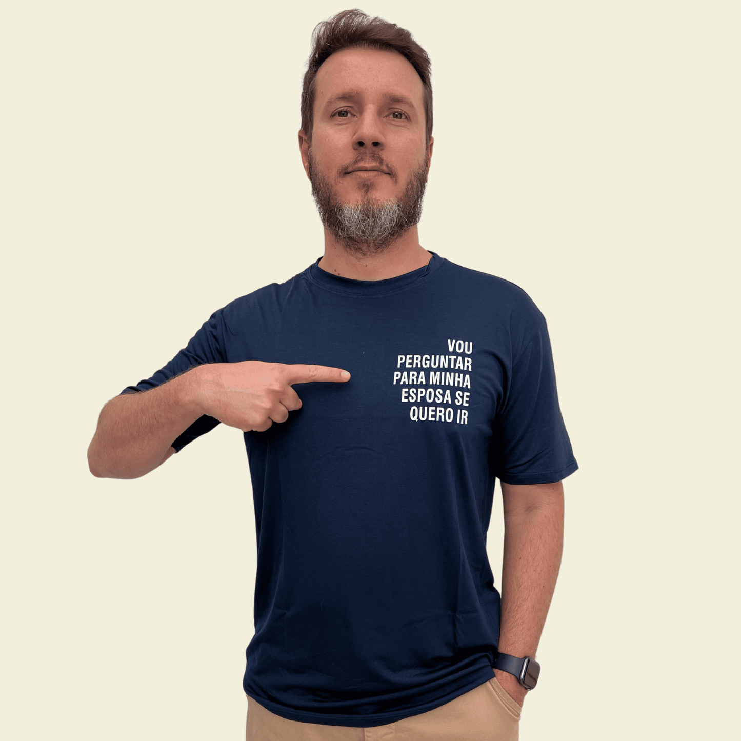 Camiseta Masculina "Vou Perguntar para Minha Esposa Se Quero Ir"