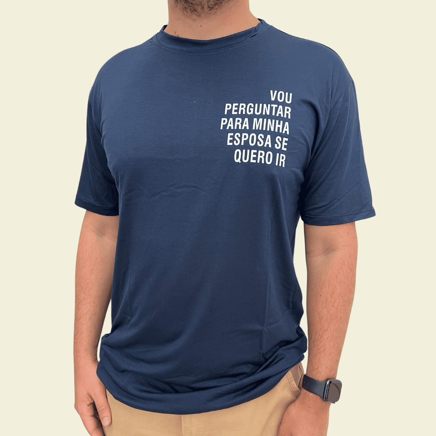 Camiseta Masculina "Vou Perguntar para Minha Esposa Se Quero Ir"